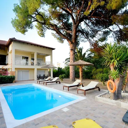 Island Rodos Pool 伊利索斯