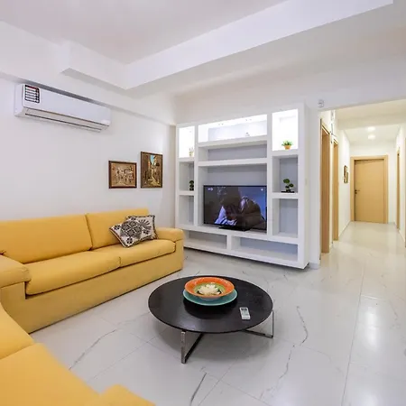 Island Rodos Pool 伊利索斯