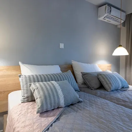 Island Rodos Pool 公寓