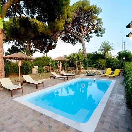 Island Rodos Pool 公寓 *